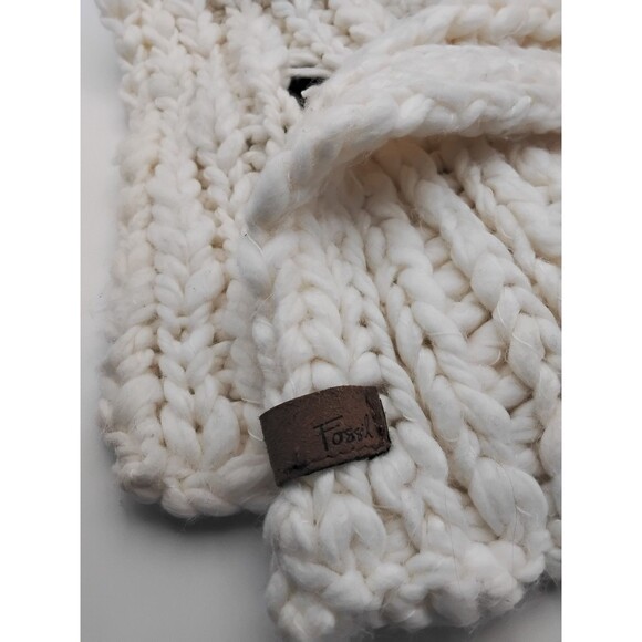 Fossil White Scarf  With Big Wooden Button Fluffy Soft Warm - Picture 5 of 6